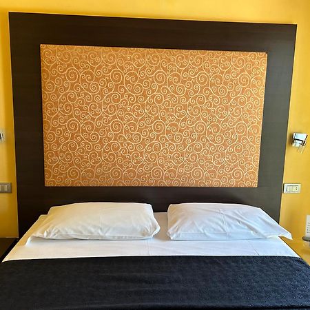 Hotel Perla - The Storyhoteller Riccione Eksteriør billede