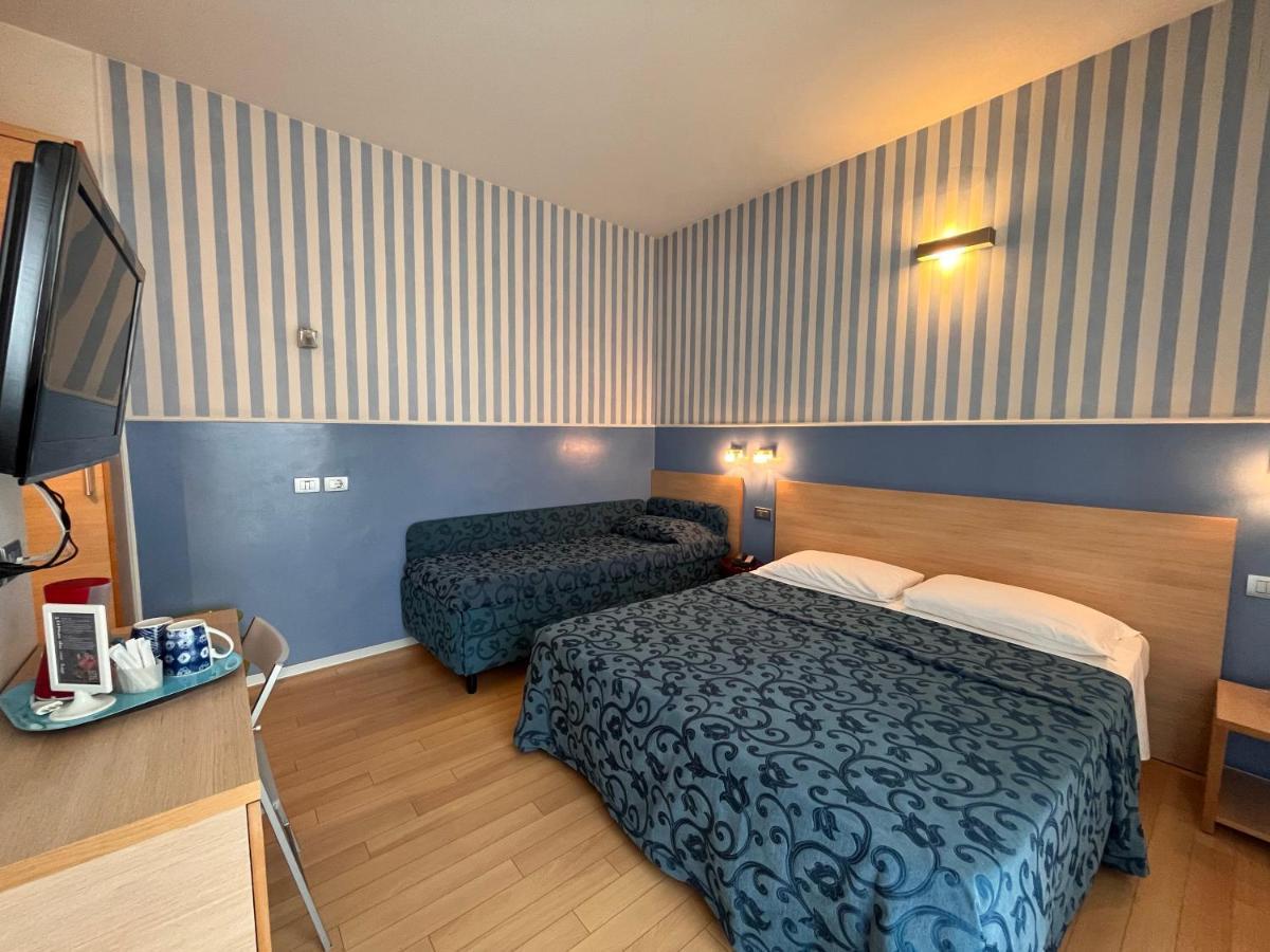 Hotel Perla - The Storyhoteller Riccione Eksteriør billede