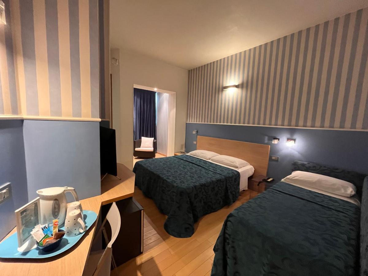 Hotel Perla - The Storyhoteller Riccione Eksteriør billede