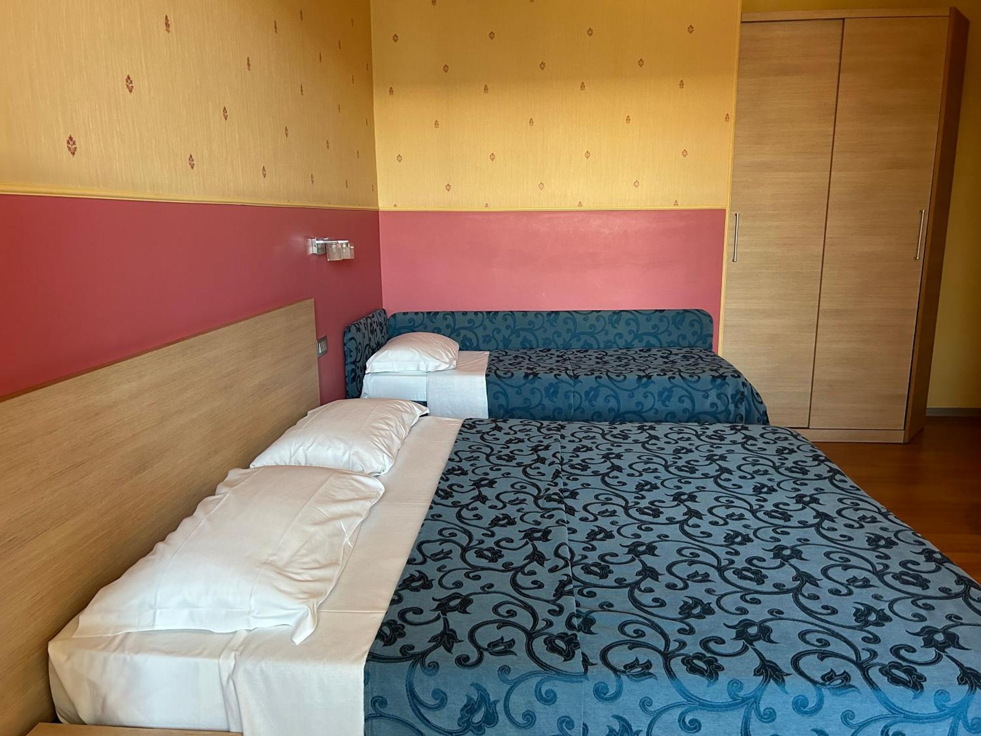 Hotel Perla - The Storyhoteller Riccione Eksteriør billede