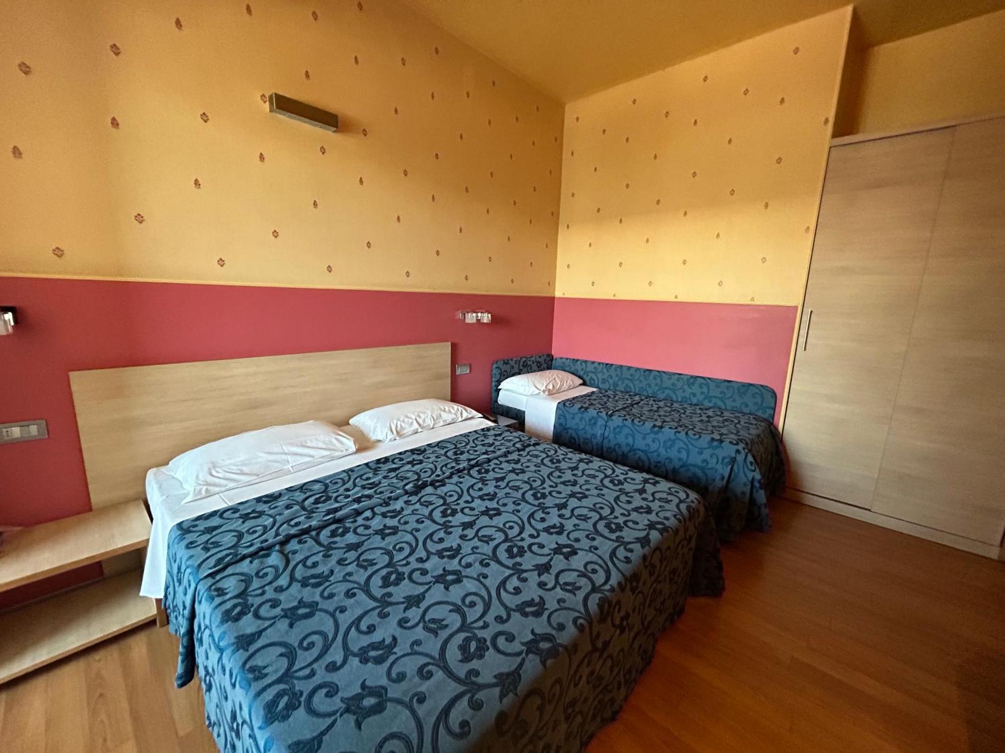 Hotel Perla - The Storyhoteller Riccione Eksteriør billede